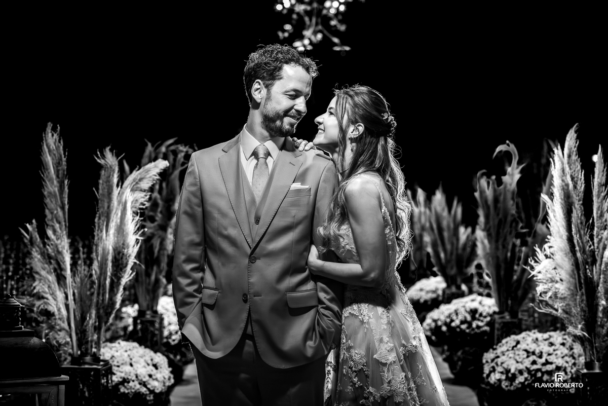 Momentos do Casamento da Laís e Alessandro durante o Casamento no Villa Lyon de Taubaté.