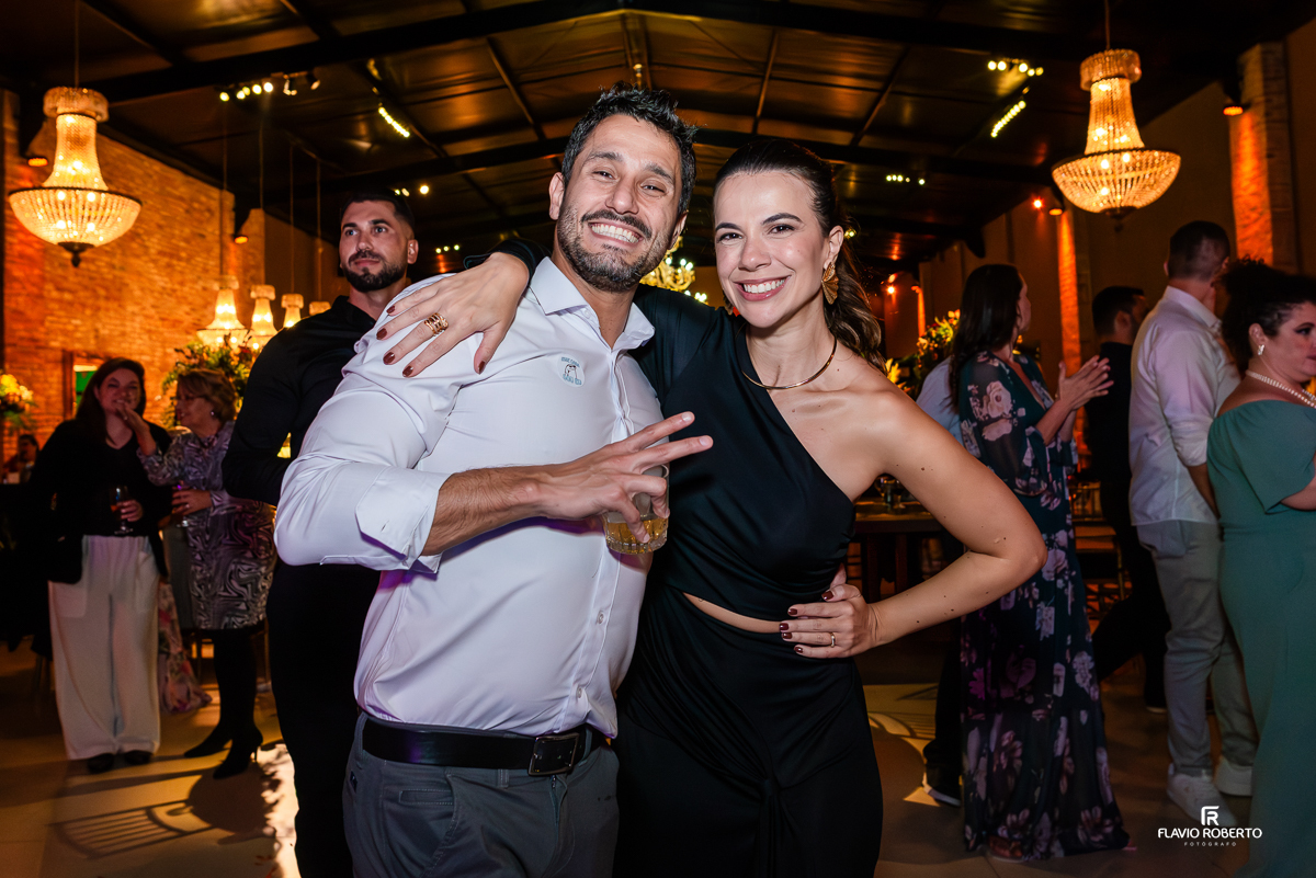 Festa de Casamento da Laís e Alessandro no Espaço Villa Lyon em Taubaté.