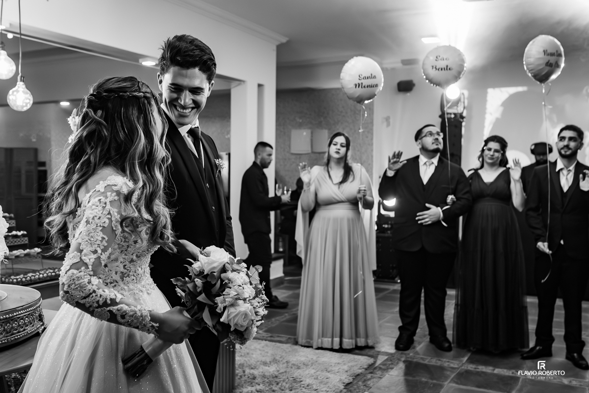 Festa de Casamento da Jhennifer e Guilherme no Espaço Canto da Terra em Pindamonhangaba