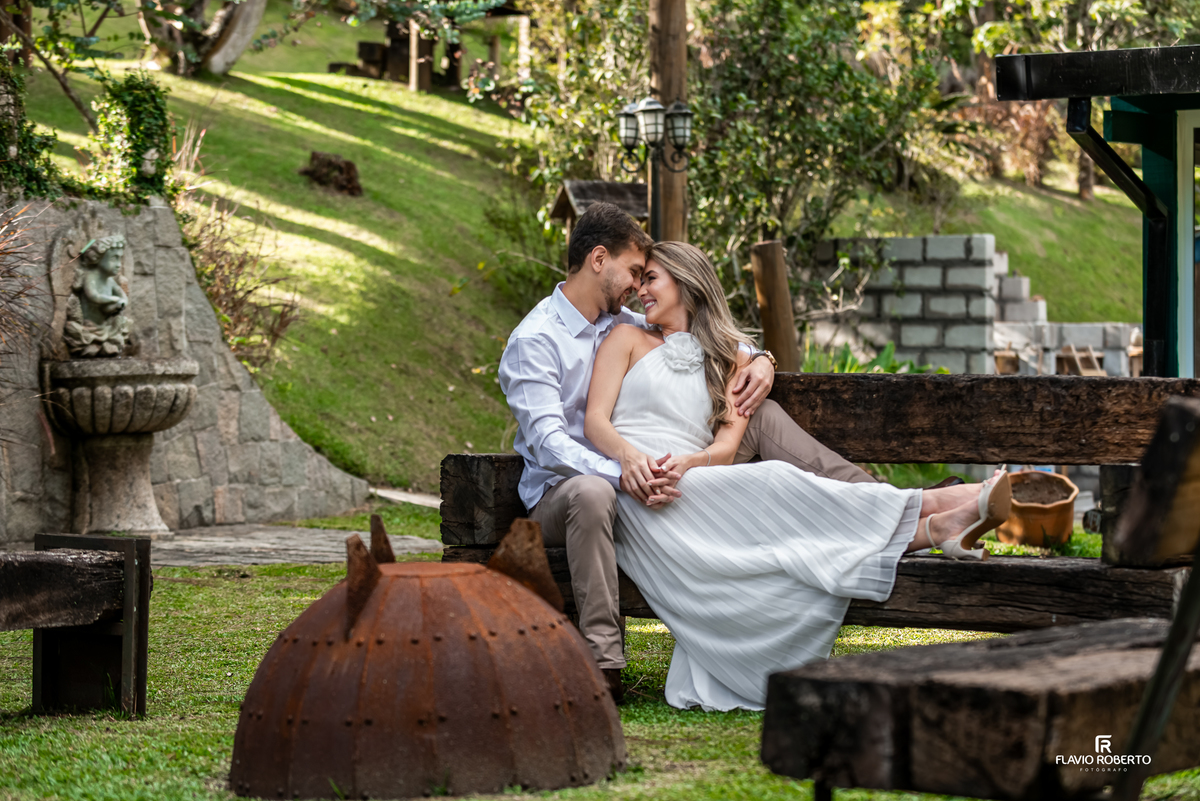 Fotografia espontânea de Raissa e Anderson em pré wedding na Vinícola Essenza, interior de São Paulo.