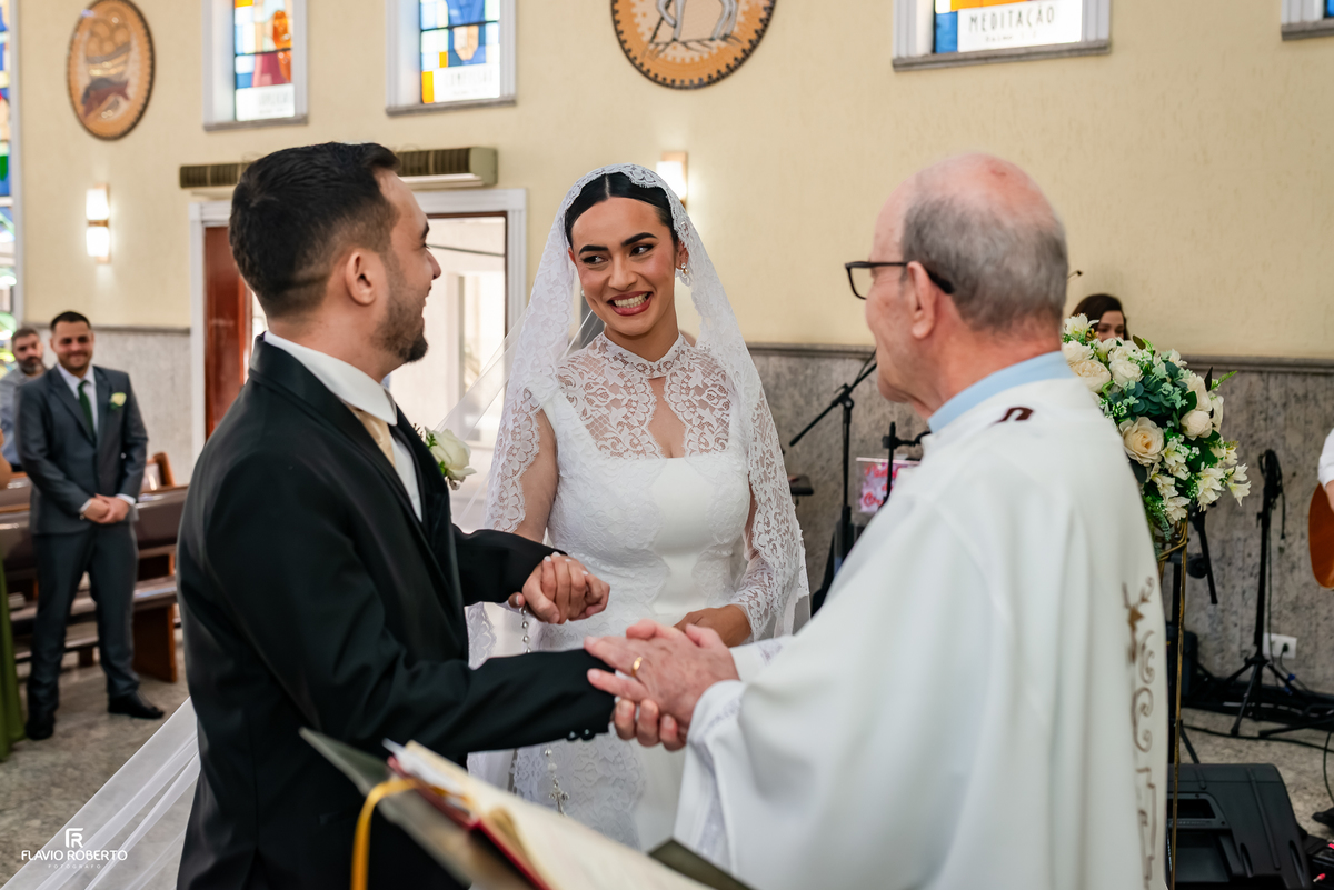 Cerimônia de casamento na Paróquia Espírito Santo em São José dos Campos