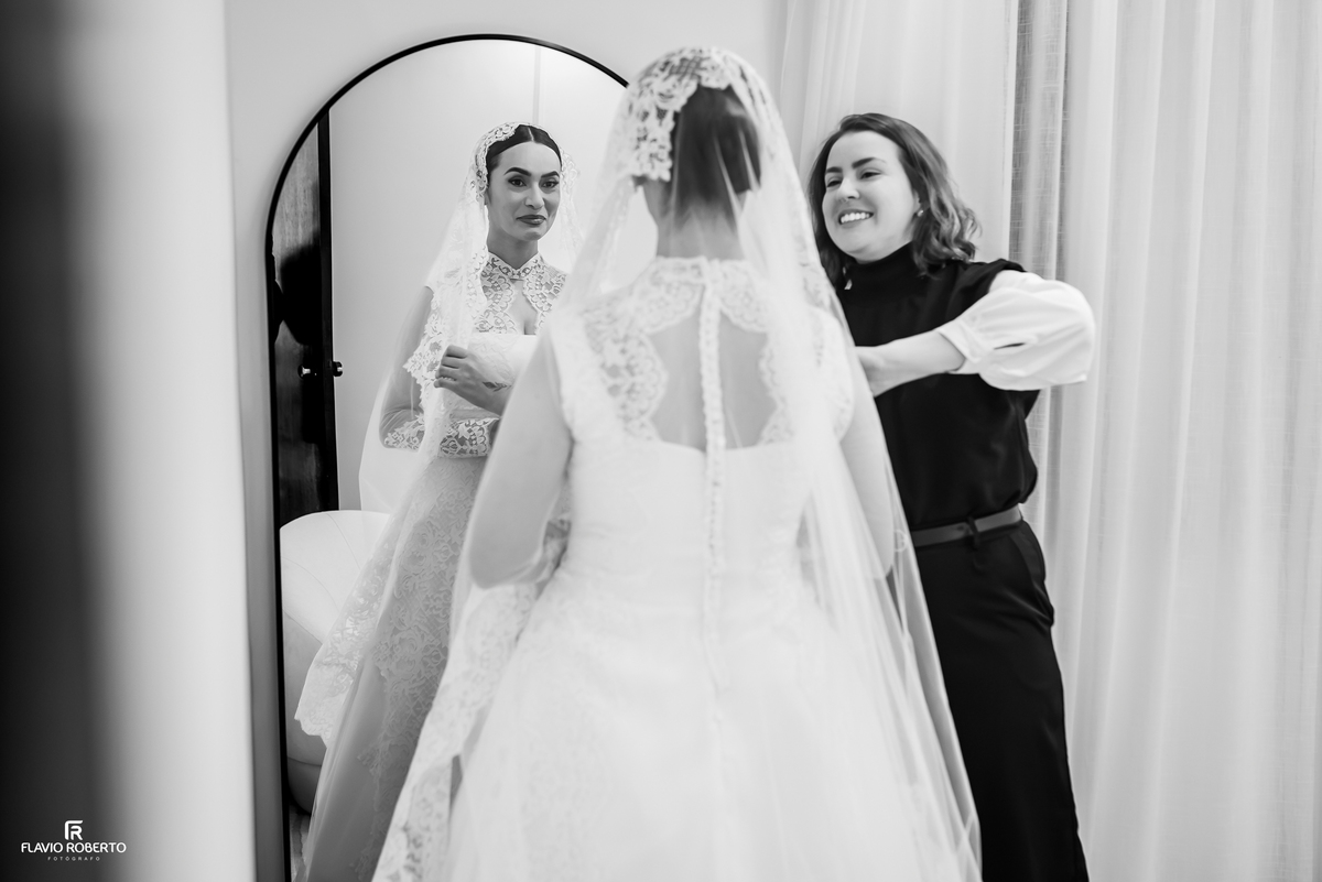 Noiva pronta para o casamento durante making of em São José dos Campos
