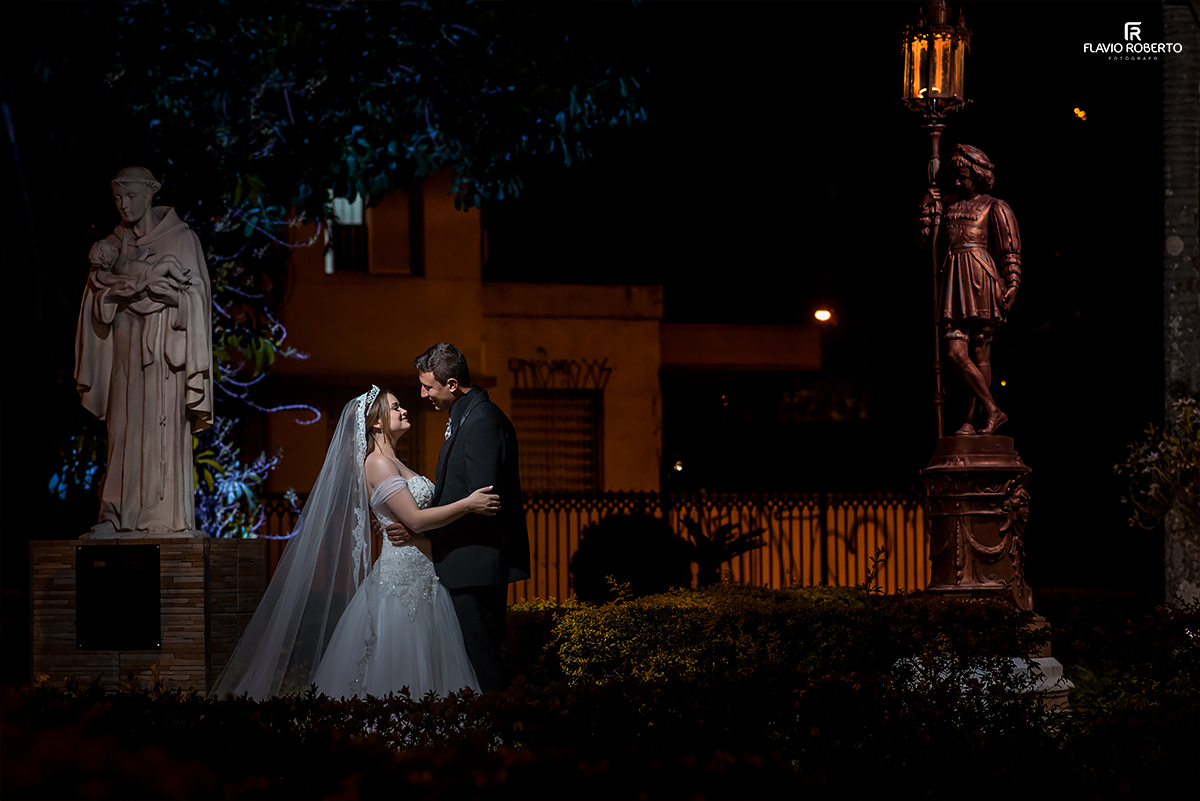 Noivos no jardim do santuario sao benedito