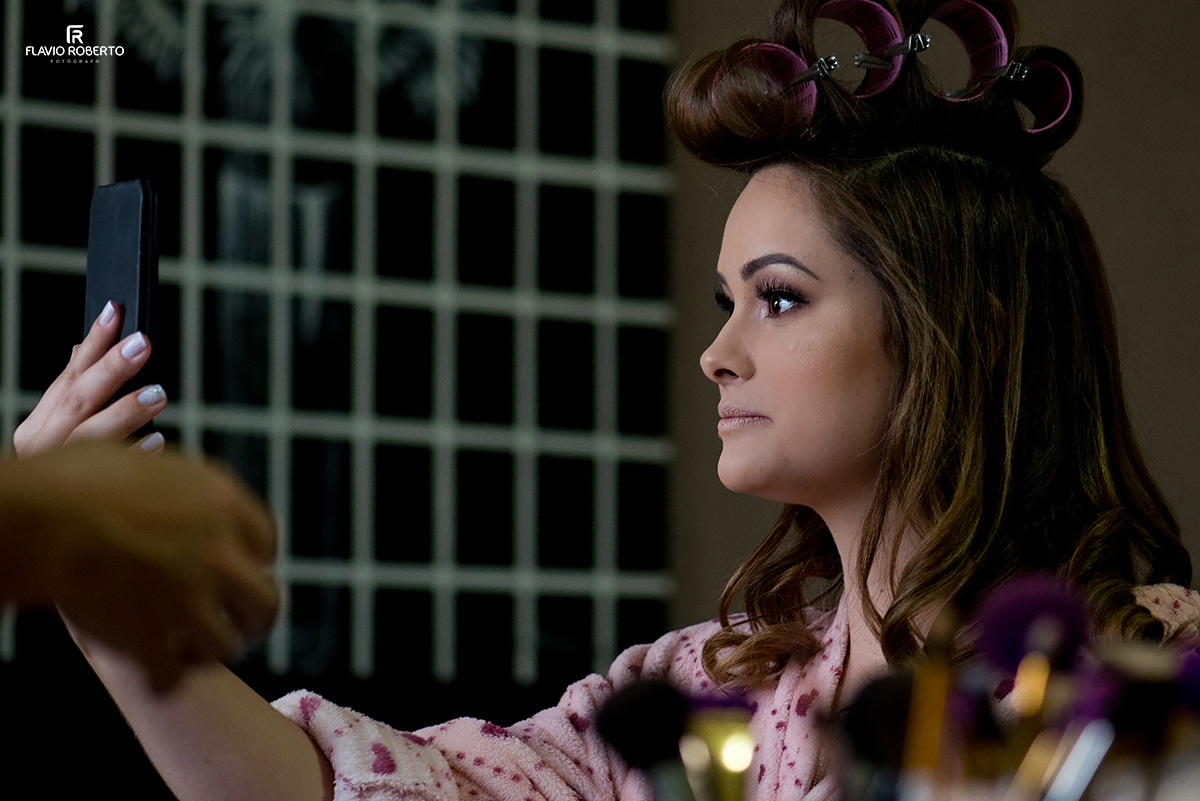 Noiva se arrumando para Casamento em Lorena