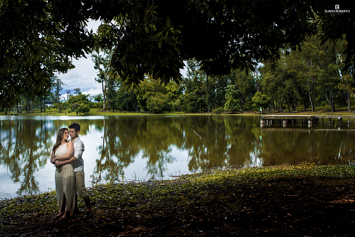 noivos namorando no club dos 500