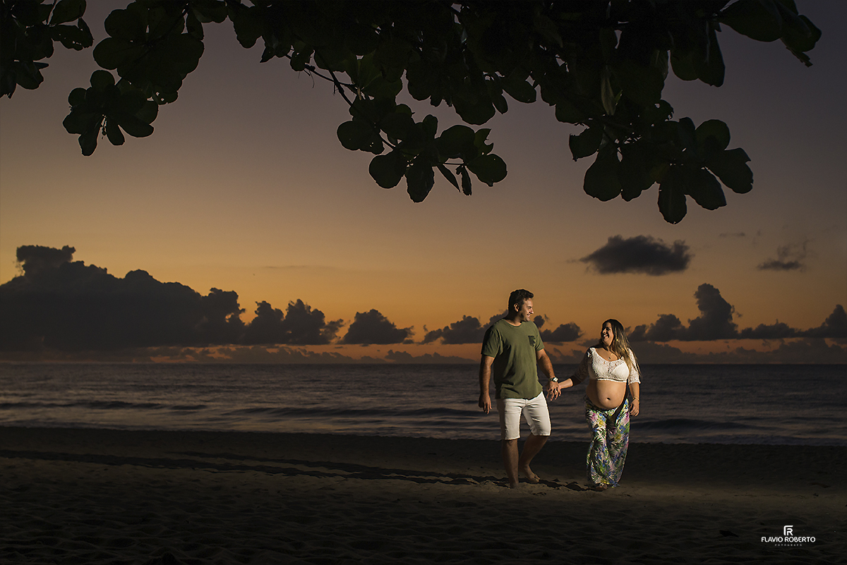 Ensaio Fotográfico de Gestante nas praias de Ubatuba