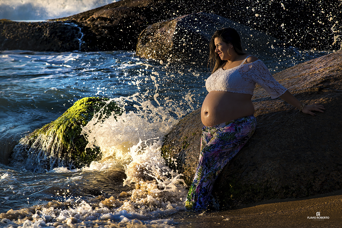 Ensaio Fotográfico de Gestante nas praias de Ubatuba