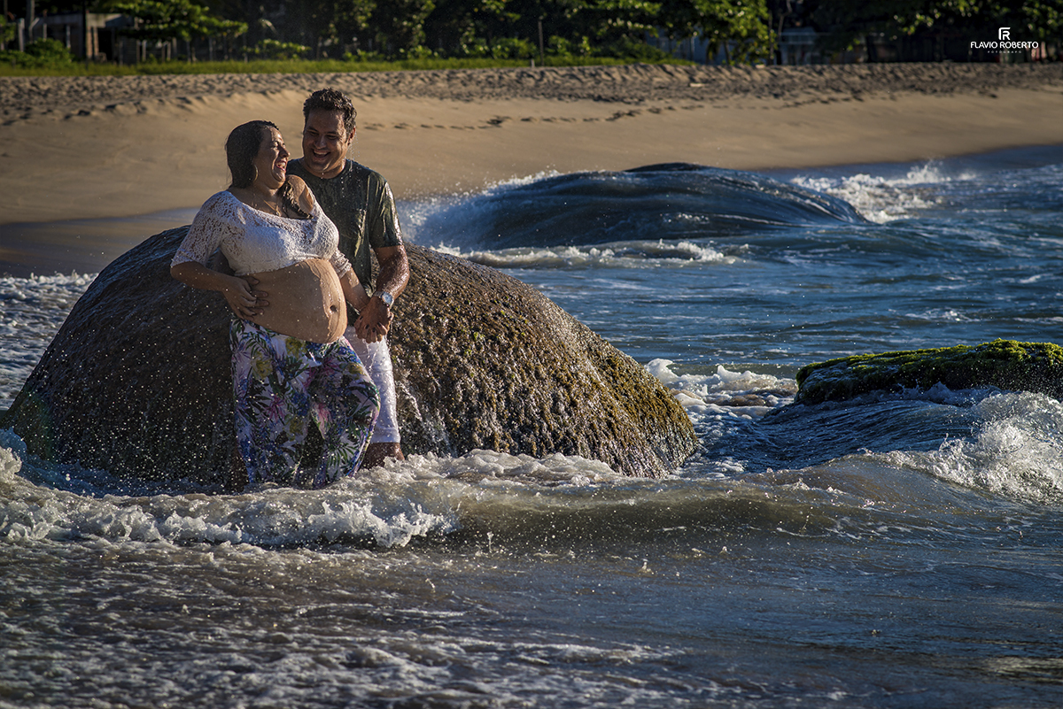 Ensaio Fotográfico de Gestante nas praias de Ubatuba