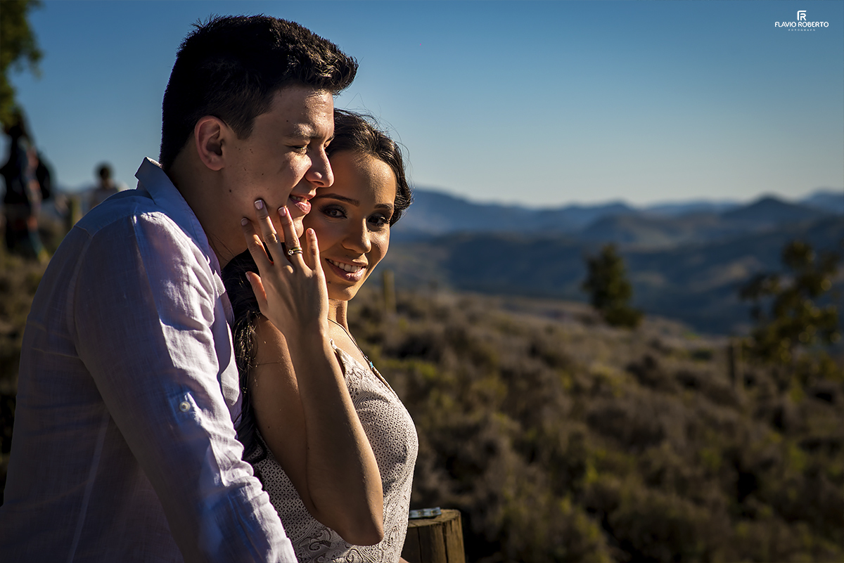 Ensaio de Casal no Lavandario de Cunha. Flavio Roberto Fotografo de Casais e Casamentos.