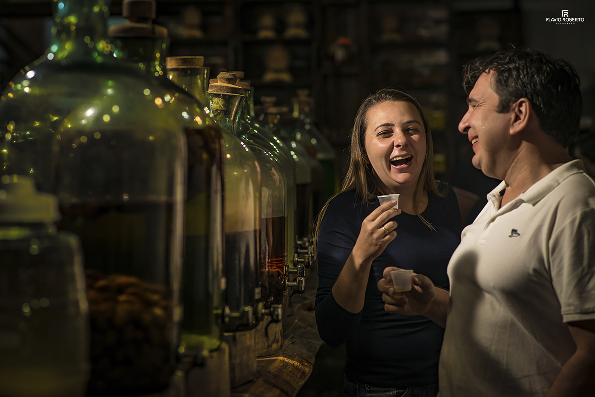Casal de Machado-MG fazendo Ensaio fotográfico de Casal na Bodega de Santo Antônio do Pinhal