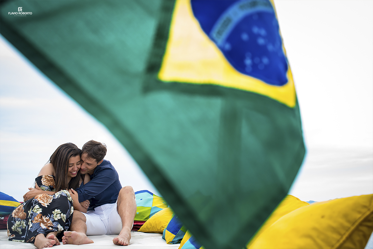Ensaio de Casal em Paraty. Pre Wedding do Casal Natalia e Paulo na Baía de Paraty.