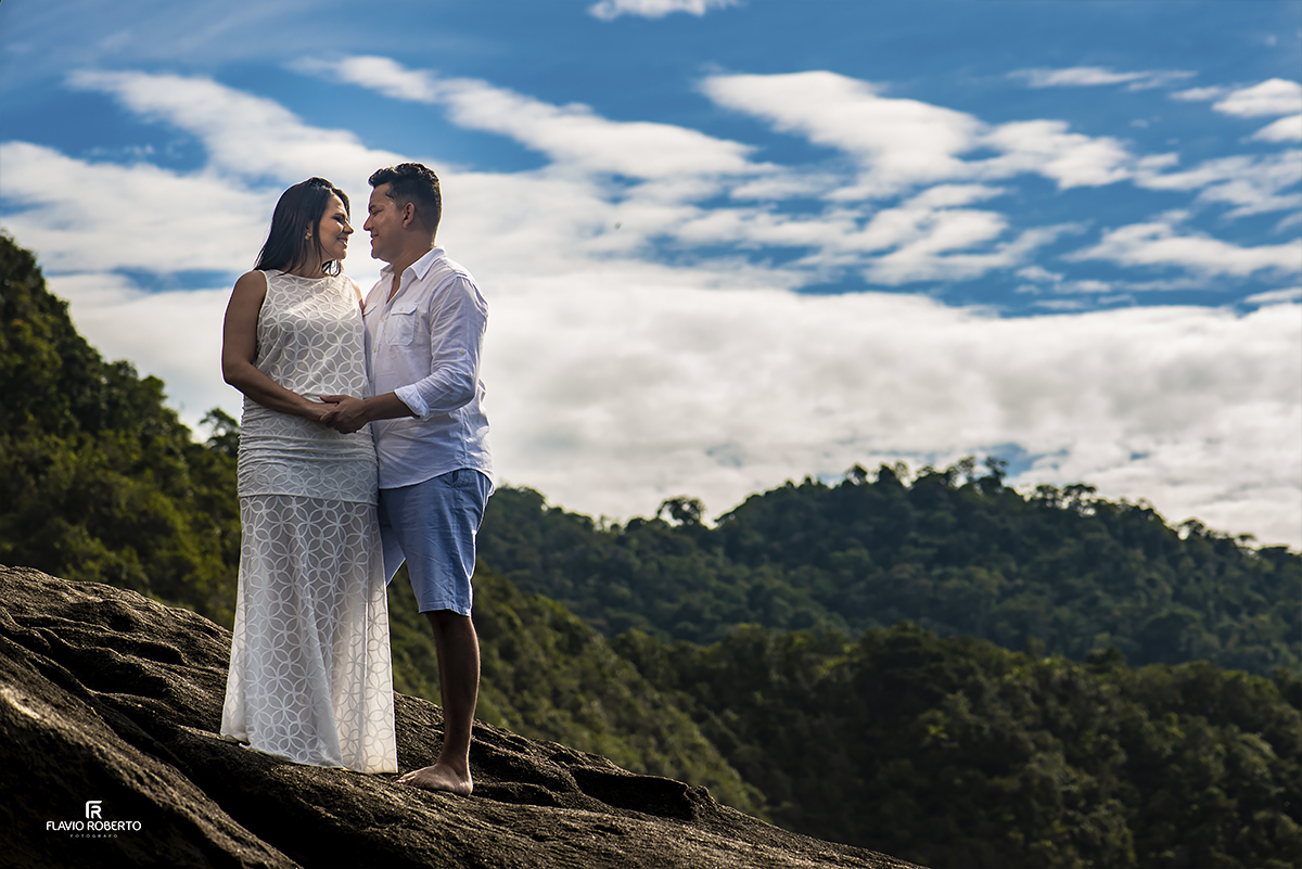 Ensaio Pre Wedding de Casal na Praia do Cepillo em Trindade - Rio de Janeiro