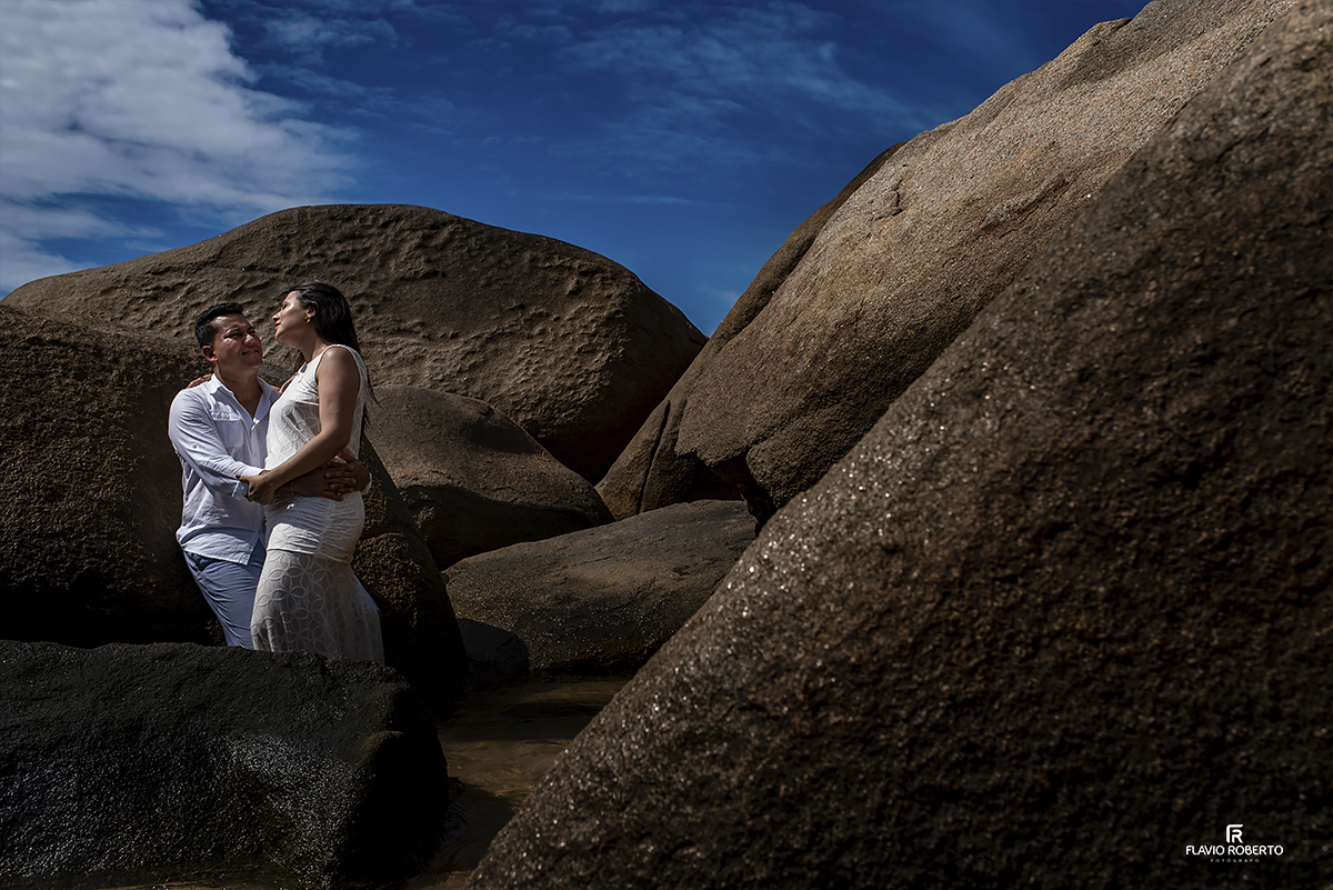 Ensaio Pre Wedding de Casal na Praia do Cepillo em Trindade - Rio de Janeiro