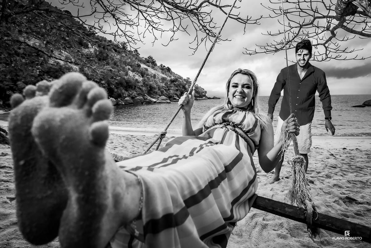 Ensaio Pre Wedding em Ubatuba - Ensaio de Casal com passeio de Lancha no Litoral Paulista