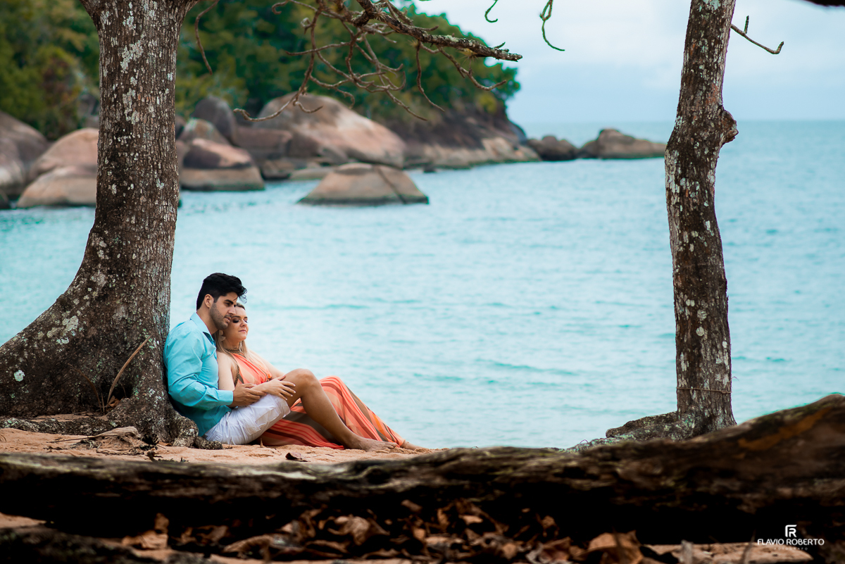 Ensaio Pre Wedding em Ubatuba - Ensaio de Casal com passeio de Lancha no Litoral Paulista