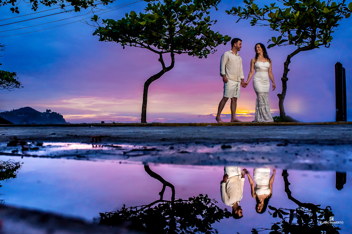 Ensaio Pré Wedding em Ubatuba. Ensaio de Casal na praia grande de Ubatuba.