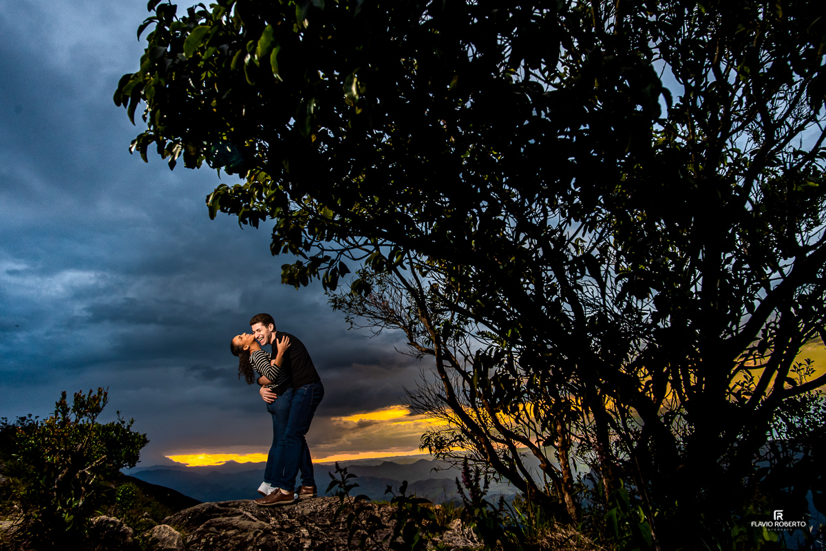 Ensaio Pré Wedding na Pedra do Baú em São Bento do Sapucaí