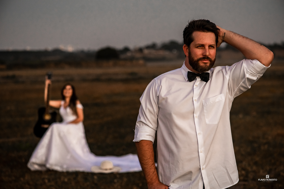 Noiva com seu violao no Ensaio Pre Wedding