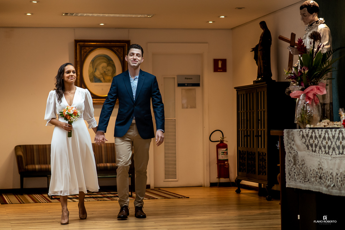 noivos entrando na Capela de Sao José-Paróquia São Luiz Gonzaga - São Paulo