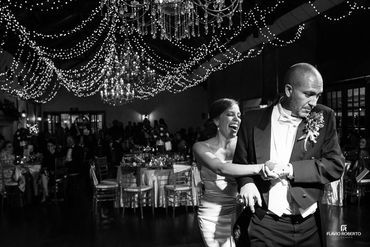 a primeira dança dos noivos