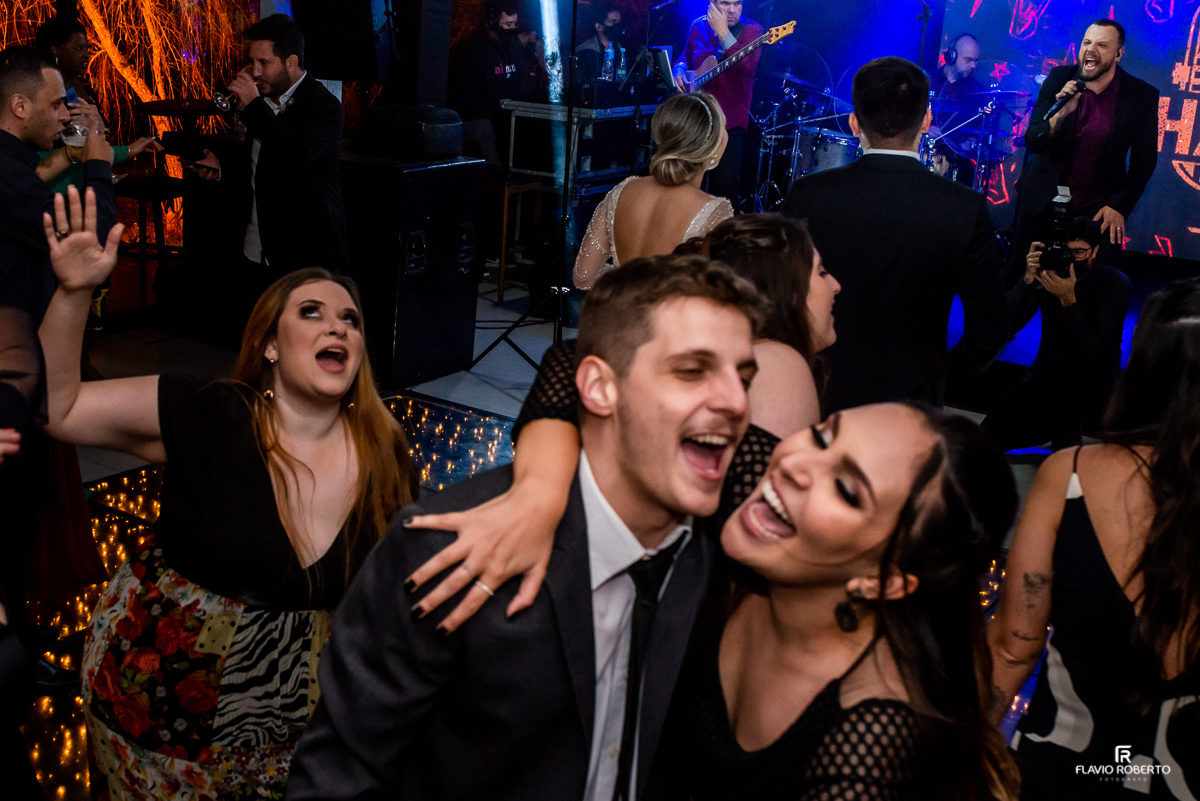 momentos da festa de Casamento no Recanto do Bosque em Guaratinguetá