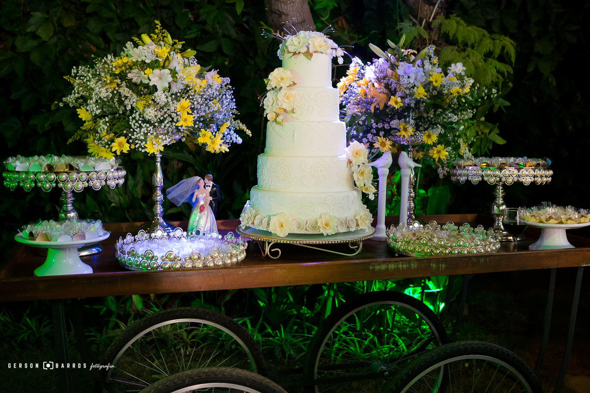 bolo de casamento macae
