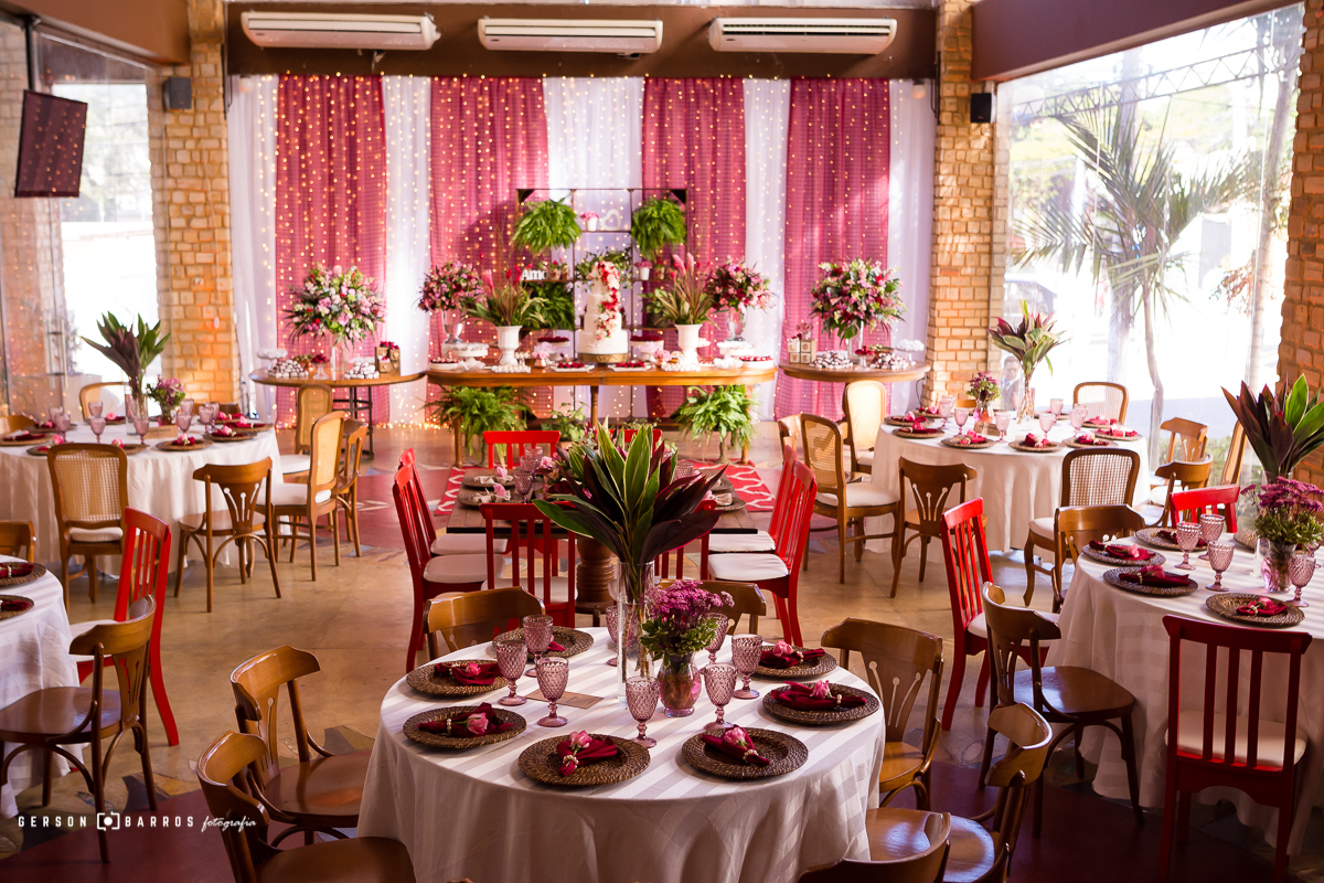 salão decorado para casamento no espaço downtown macae - rj