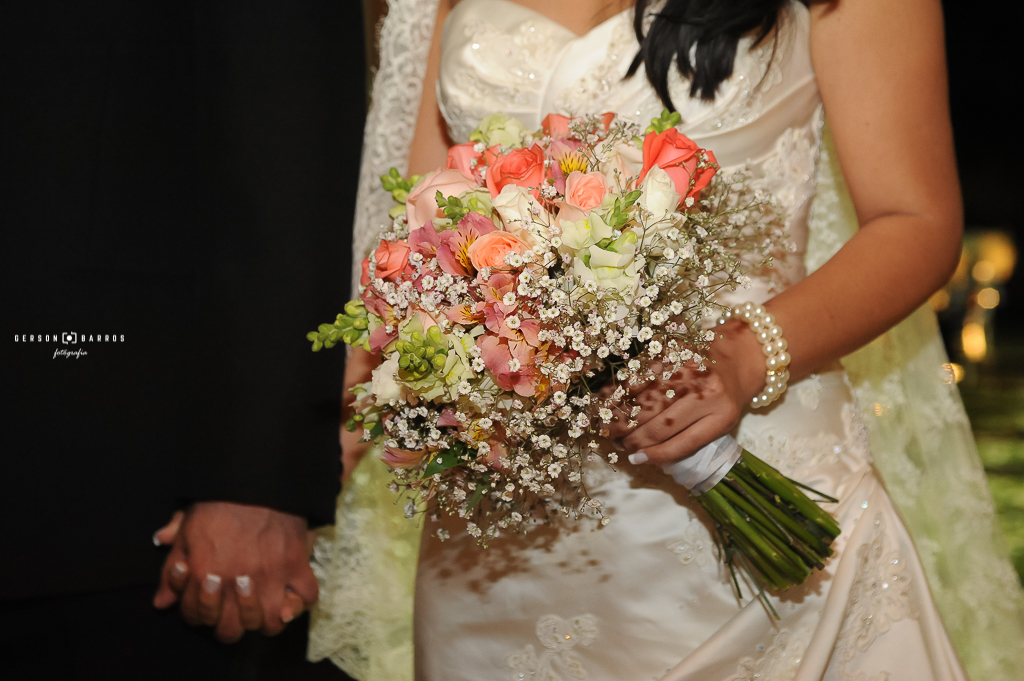 fotografia de bouquet de noiva vestido de noivas festas oasis eventos rio das ostras cabo frio macabu macae quissama carapebus
