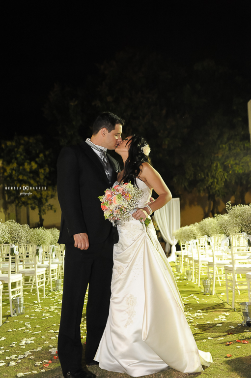 beijo perfeito vestido de noiva bouquet oasis festa e eventos rio das ostras decor decoracao