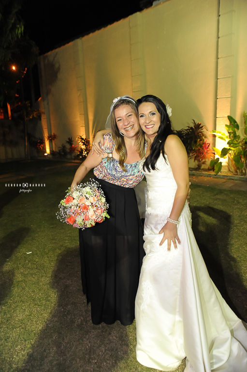 noiva com amiga oasis festas e eventos rio das ostras macae macabu