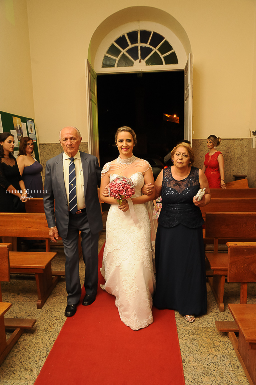 entrada da noiva em trajano de moraes macabu macae quissama regiao carapebus fotografia de casamento fotos albuns