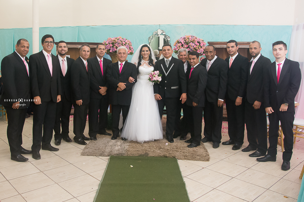 noiva com padrinhos fotografo de eventos familia casamentos macae quissama macabu carapebus trajano
