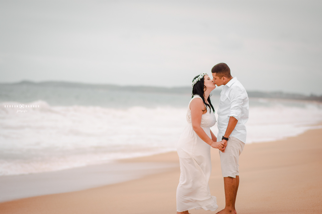 beijo de casal na praia do pecado pre wedding fotografia de familia fotografo de casamentos macae rio das ostras macabu