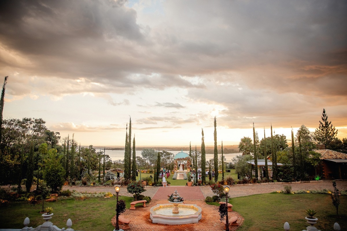 casamento villa giardine , casamento Brasilia, fotografia de casamento, cerimonial , making of da noiva, dia da noiva, vestido de casamento, decoração no jardim, casamento no jardim, fogos na festa 