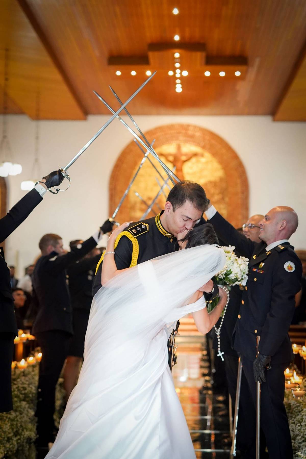 Casamento Militar com teto de aço na Igreja São Judas Tadeu em Brasília Df