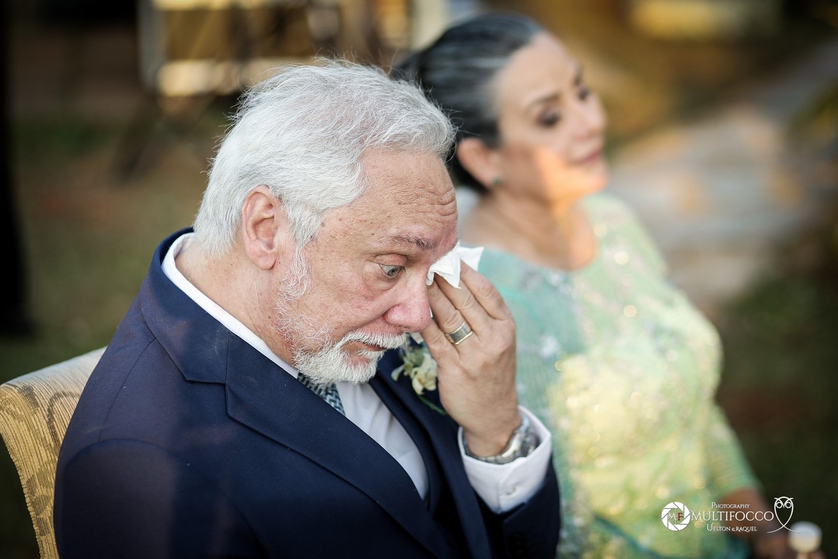 #Casamento #weddingphotography #luxodefesta #fotografiadecasamento #photography #wedding #noivasdebrasilia #weddingdres #casamentodoano #lapisdenoiva #vestidodenoiva