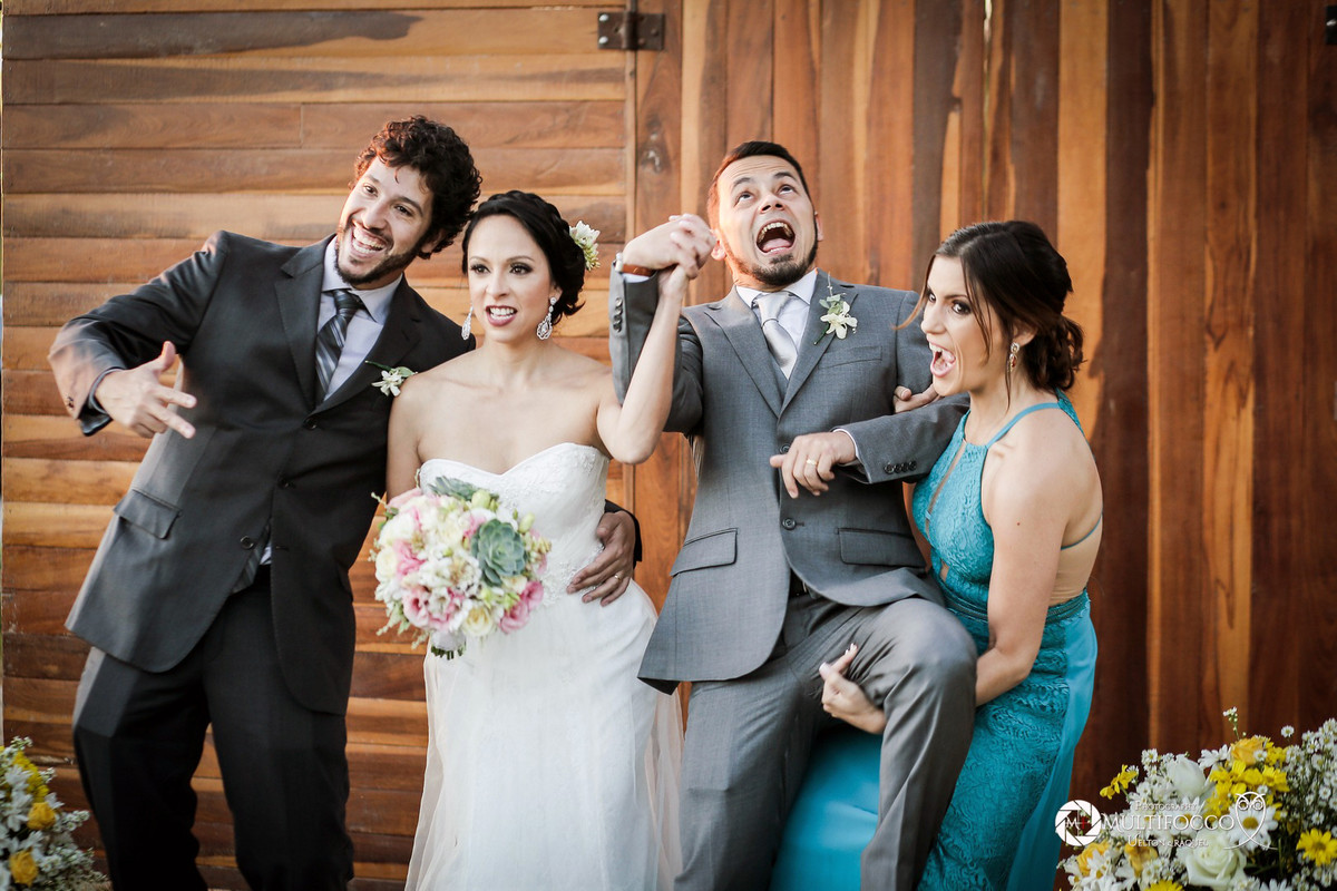 #Casamento #weddingphotography #luxodefesta #fotografiadecasamento #photography #wedding #noivasdebrasilia #weddingdres #casamentodoano #lapisdenoiva #vestidodenoiva