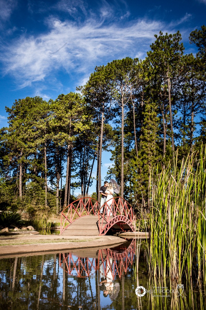 #casalnamorados #felizesadois #casandoembrasilia #euqueromecasar #noivadebrasilia #noiva #fotografodecasamento #lapisdenoiva