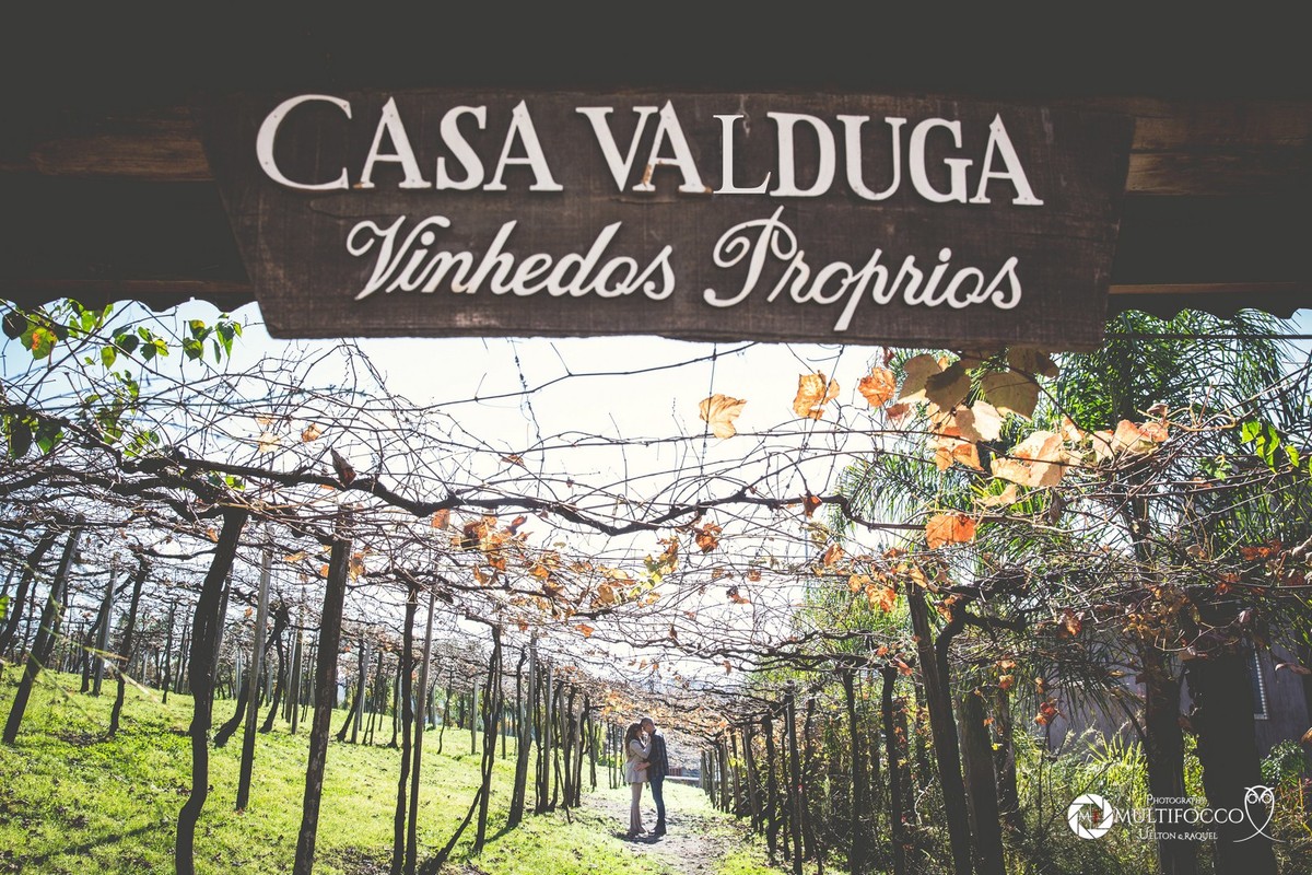 #ensaioembentogonçalves #casalnamorados #felizesadois #casandoembrasilia #euqueromecasar #noivadebrasilia #noiva #fotografodecasamento #lapisdenoiva