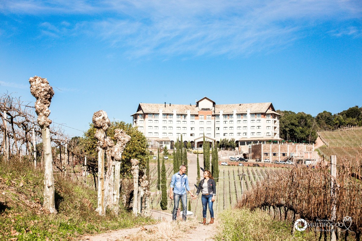 #ensaioembentogonçalves #casalnamorados #felizesadois #casandoembrasilia #euqueromecasar #noivadebrasilia #noiva #fotografodecasamento #lapisdenoiva