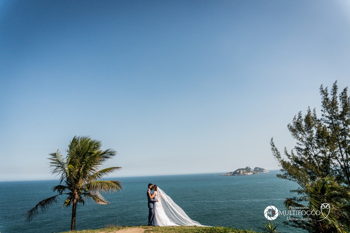 #casamento2017 #casamentoembrasilia #noivadodia #felizesadois #casandoembrasilia #euqueromecasar #noivadebrasilia #noiva #fotografodecasamento #lapisdenoiva