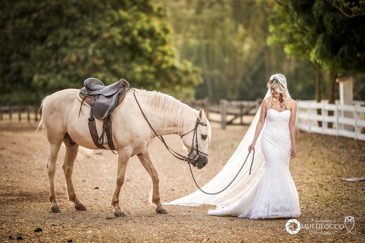 Ensaio de casal - Noivos em Haras do Morro