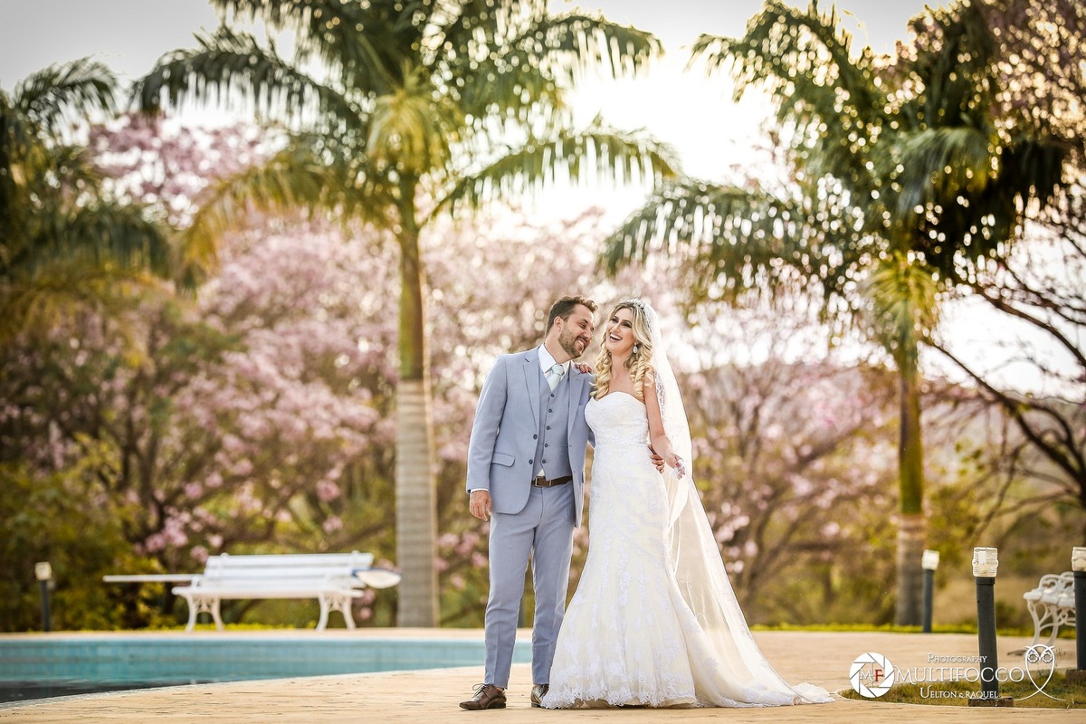 Ensaio de casal - Noivos em Haras do Morro