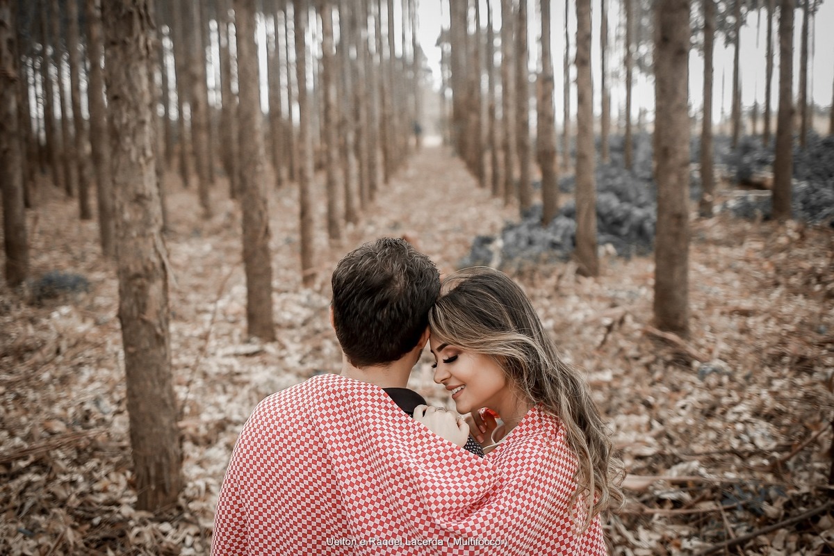 Ensaio casal ao ar livre, prévia de casal, ensaio romântico, paraíso na terra,   casamento em brasília
