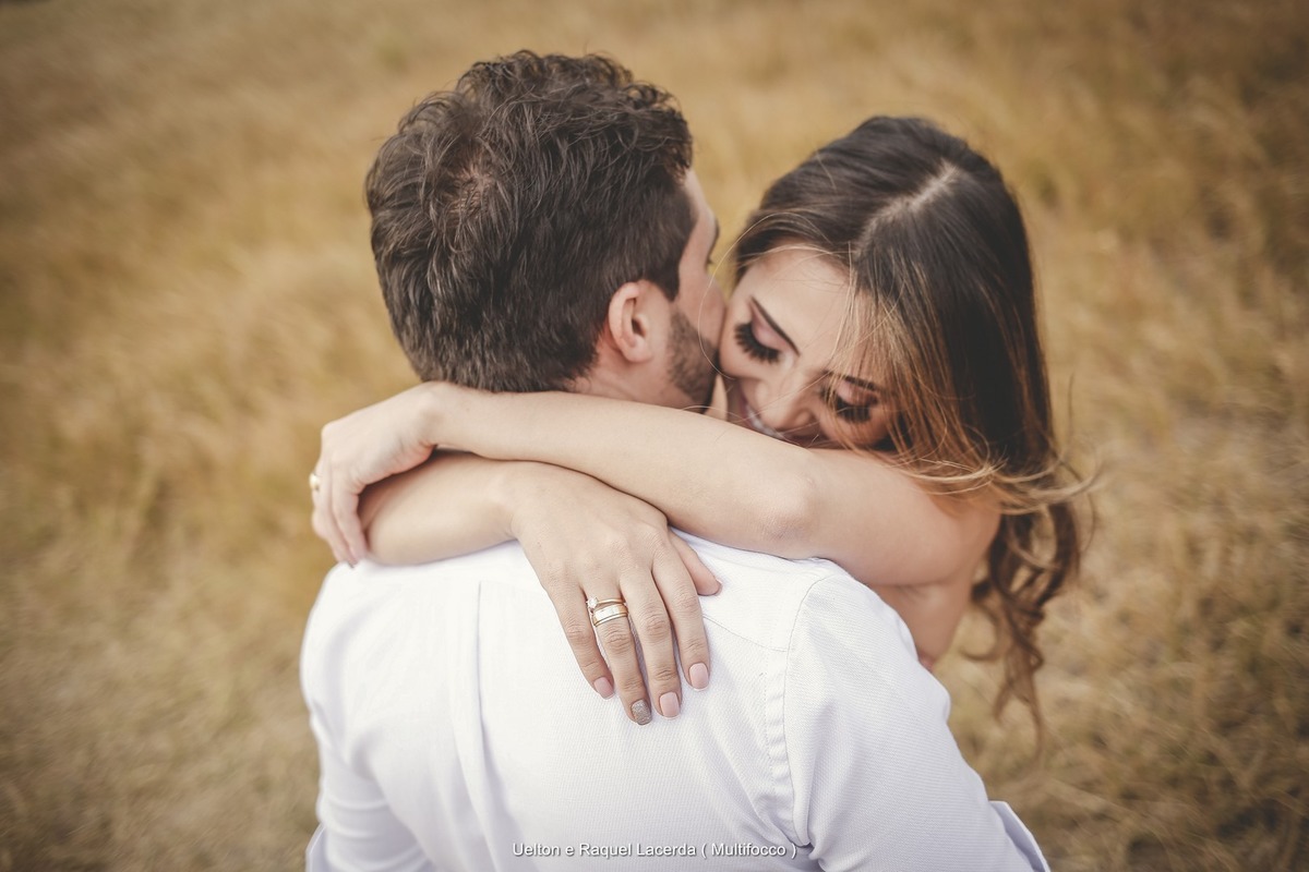 Ensaio casal ao ar livre, prévia de casal, ensaio romântico, paraíso na terra,   casamento em brasília