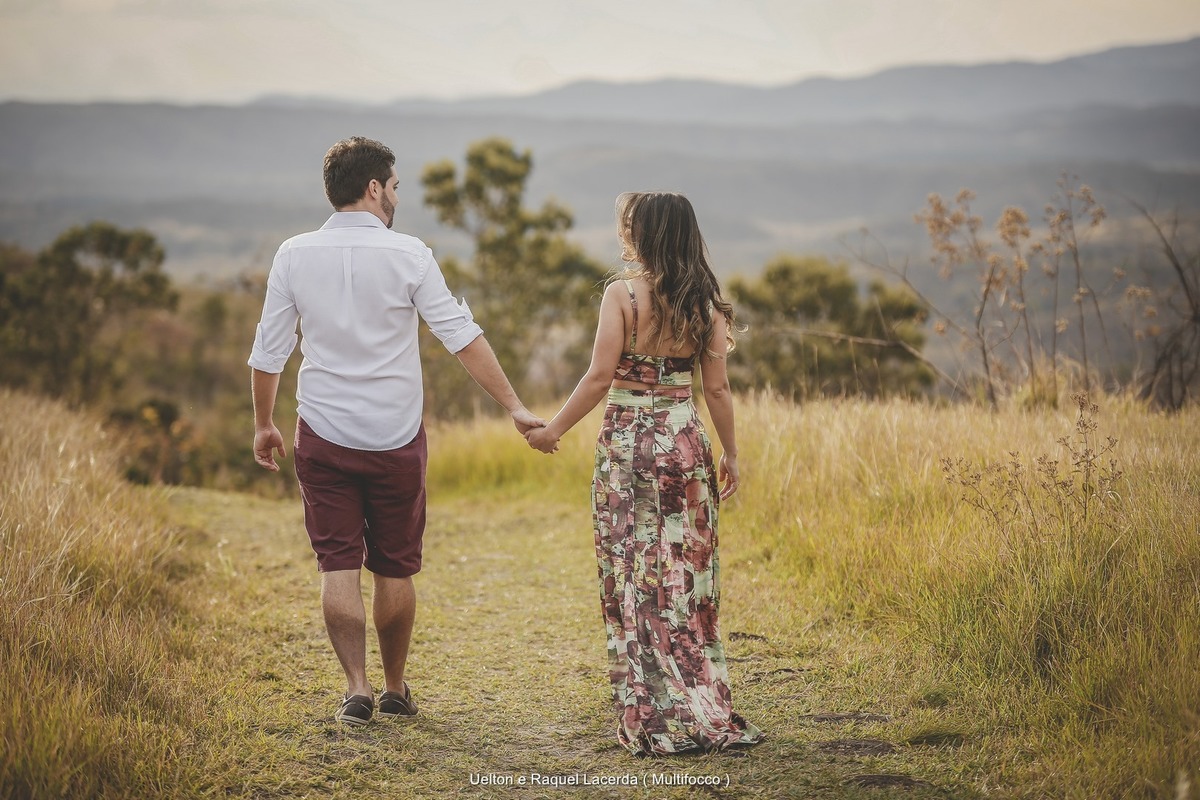 Ensaio casal ao ar livre, prévia de casal, ensaio romântico, paraíso na terra,   casamento em brasília
