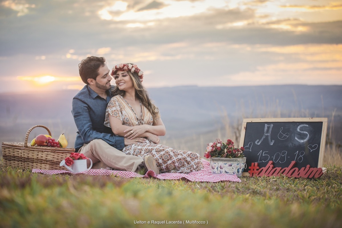 Ensaio casal ao ar livre, prévia de casal, ensaio romântico, paraíso na terra,   casamento em brasília, multifocco , fotografia de casamento