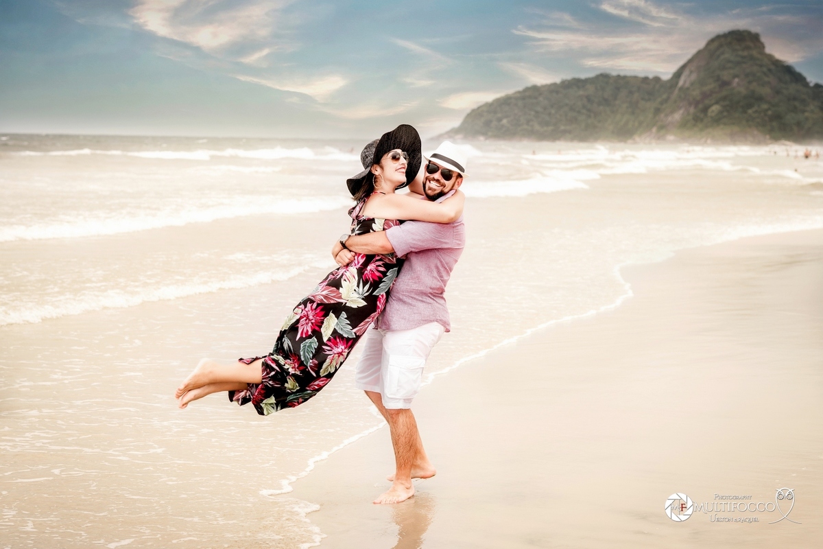 ENSAIO FOTOGRÁFICO NOIVOS NA PRAIA