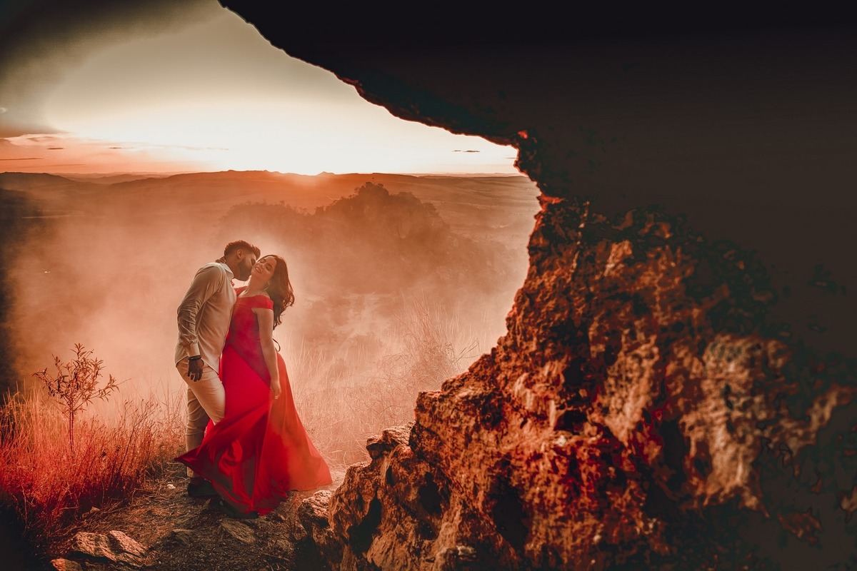 Previa Casal vestido vermelho no Pico dos Pireneus.