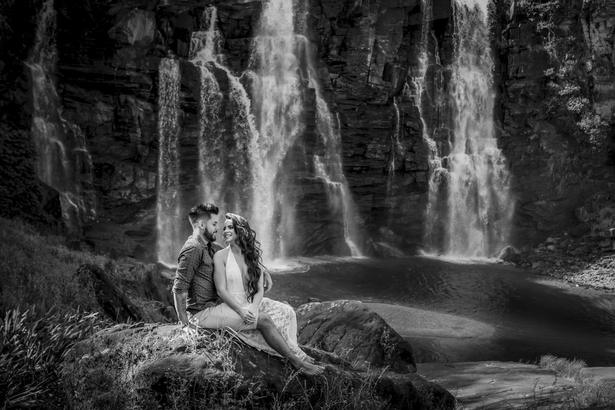 previa romântica Cachoeira Salto Corumba.